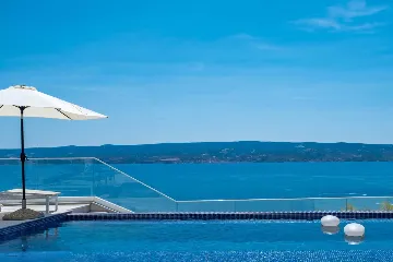 Modern Seaside Villa with Infinity Pool in Dugi Rat