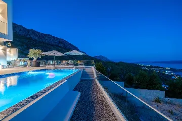 Modern Seaside Villa with Infinity Pool in Dugi Rat