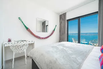 Modern Seaside Villa with Infinity Pool in Dugi Rat