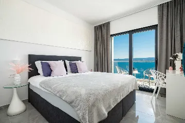 Modern Seaside Villa with Infinity Pool in Dugi Rat