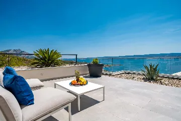 Modern Seaside Villa with Infinity Pool in Dugi Rat