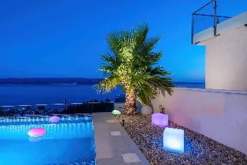 Modern Seaside Villa with Infinity Pool in Dugi Rat