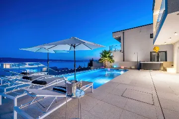 Modern Seaside Villa with Infinity Pool in Dugi Rat