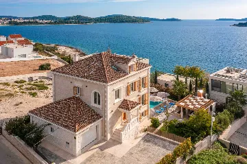 Contemporary Seaside Villa with Pool in Rogoznica