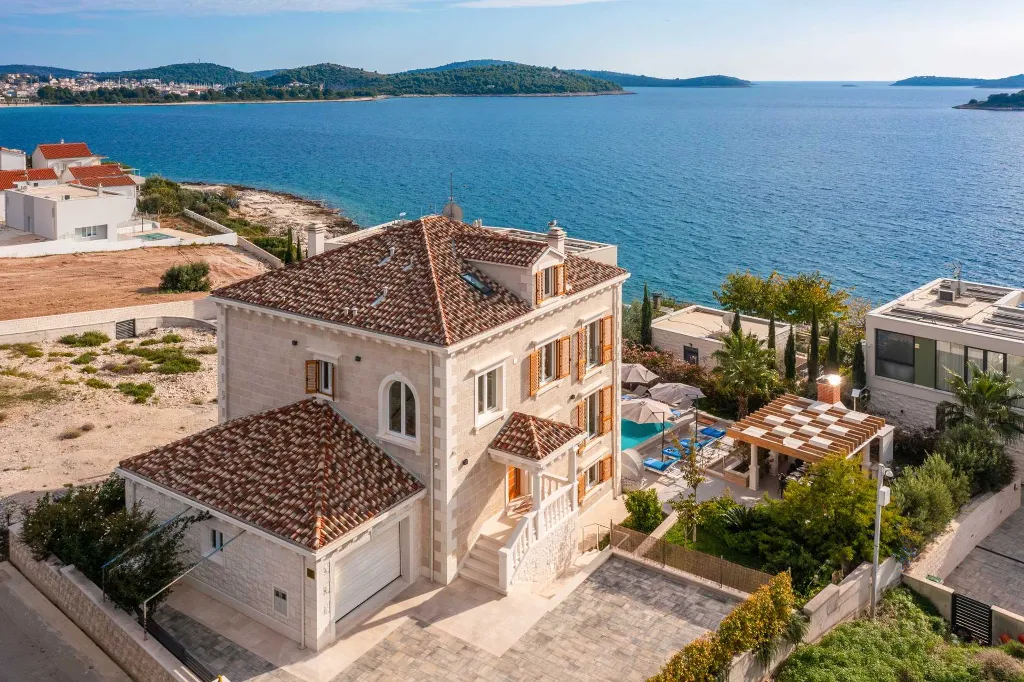 Contemporary Seaside Villa with Pool in Rogoznica