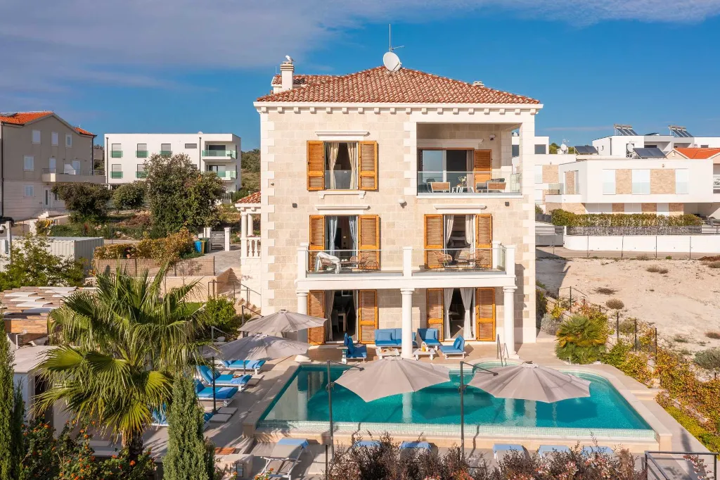 Contemporary Seaside Villa with Pool in Rogoznica
