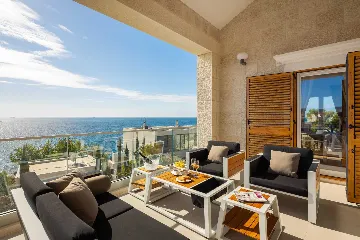 Contemporary Seaside Villa with Pool in Rogoznica