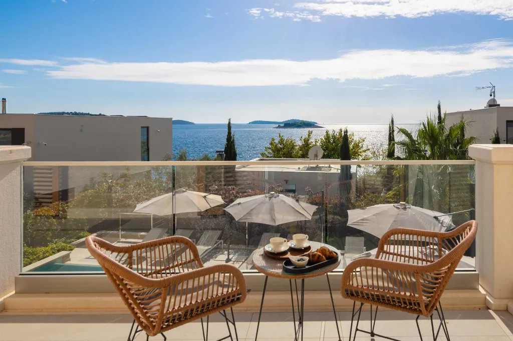 Contemporary Seaside Villa with Pool in Rogoznica