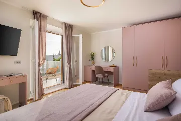 Contemporary Seaside Villa with Pool in Rogoznica