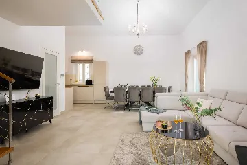 Contemporary Seaside Villa with Pool in Rogoznica