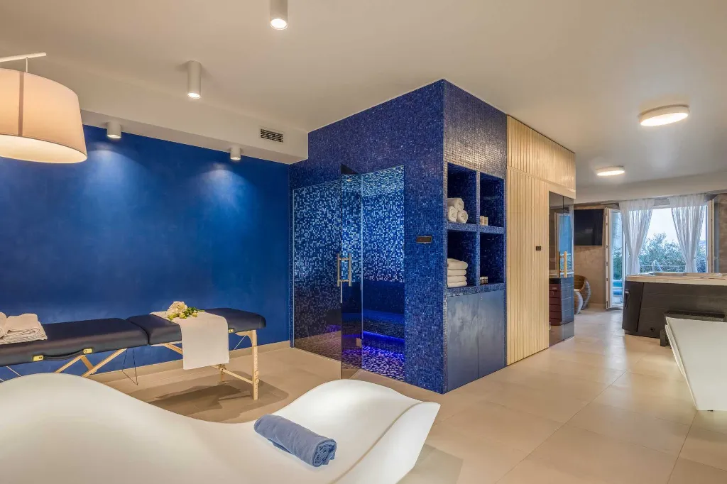 Contemporary Seaside Villa with Pool in Rogoznica
