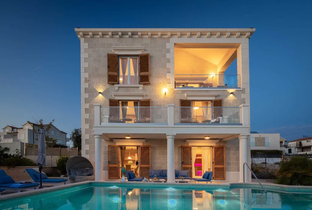 Contemporary Seaside Villa with Pool in Rogoznica