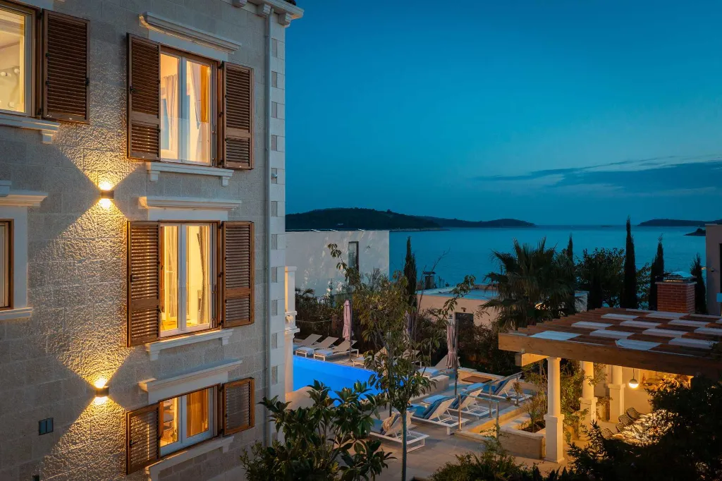 Contemporary Seaside Villa with Pool in Rogoznica