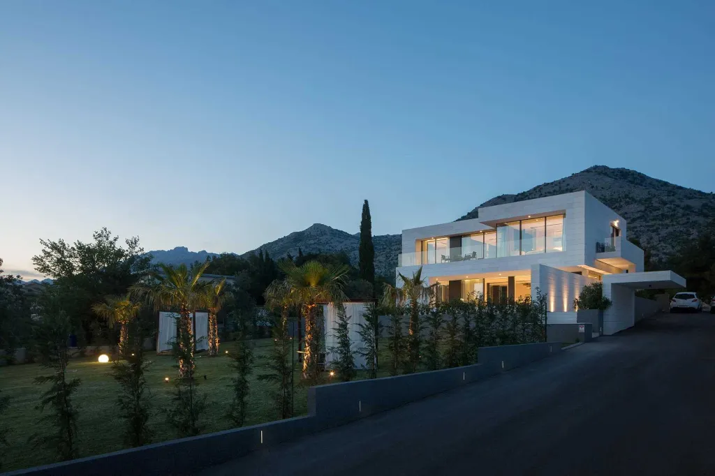 Modern Villa with Pool in Starigrad Paklenica