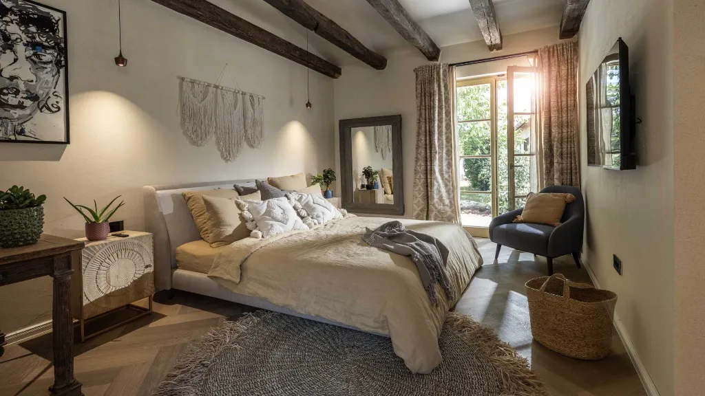 Modern Villa Retreat with Heated Pool in Pazin