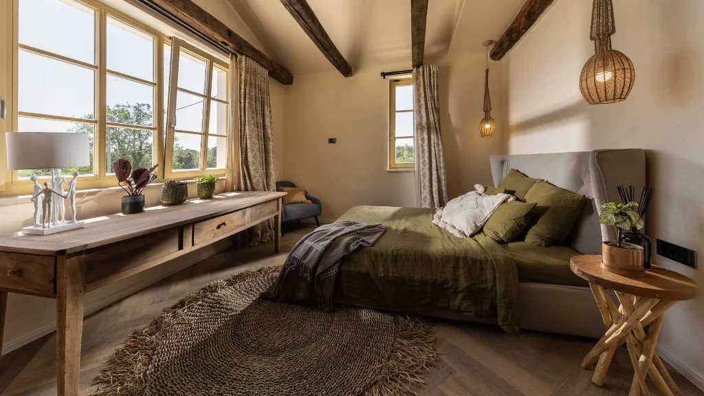 Modern Villa Retreat with Heated Pool in Pazin