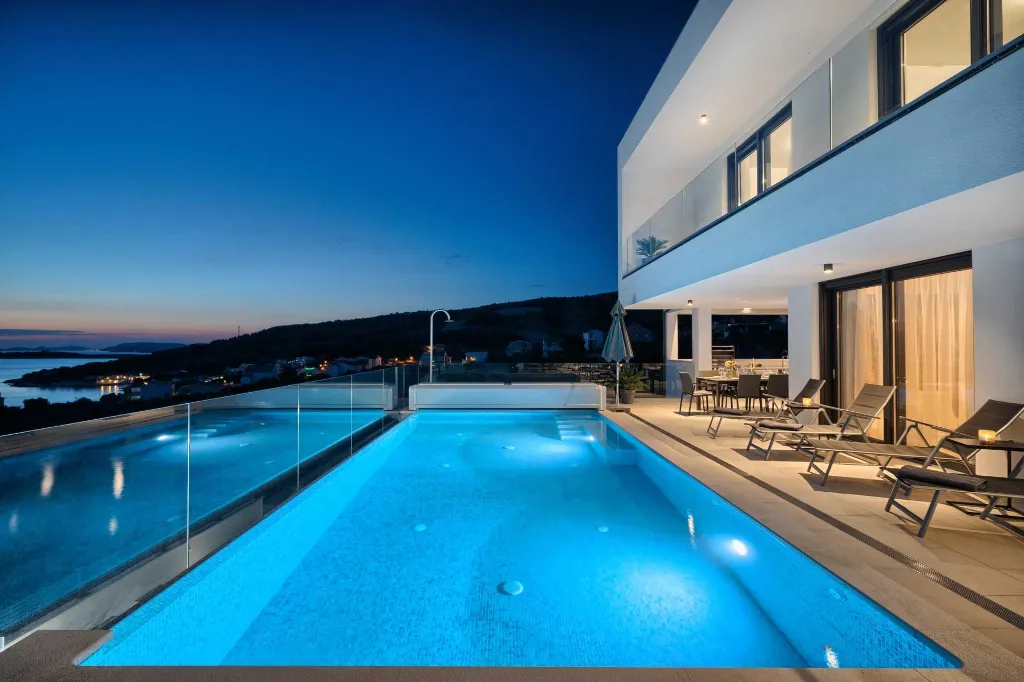 Contemporary Villa with Pool in Primošten