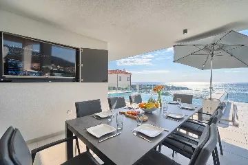 Contemporary Villa with Pool in Primošten