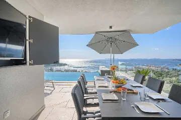 Contemporary Villa with Pool in Primošten