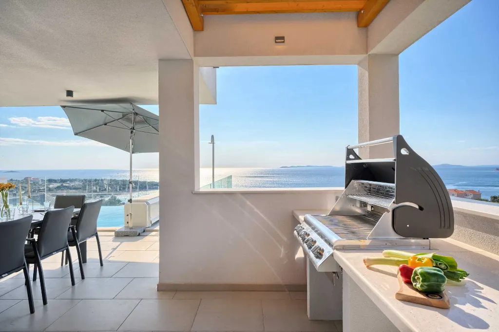 Contemporary Villa with Pool in Primošten