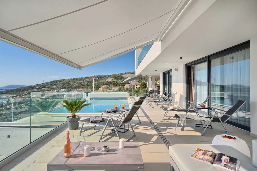 Contemporary Villa with Pool in Primošten