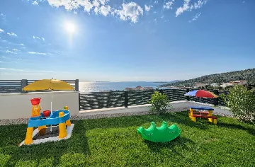 Contemporary Villa with Pool in Primošten