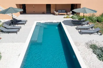 Modern Five-Bedroom Villa with Pool in Stari Grad