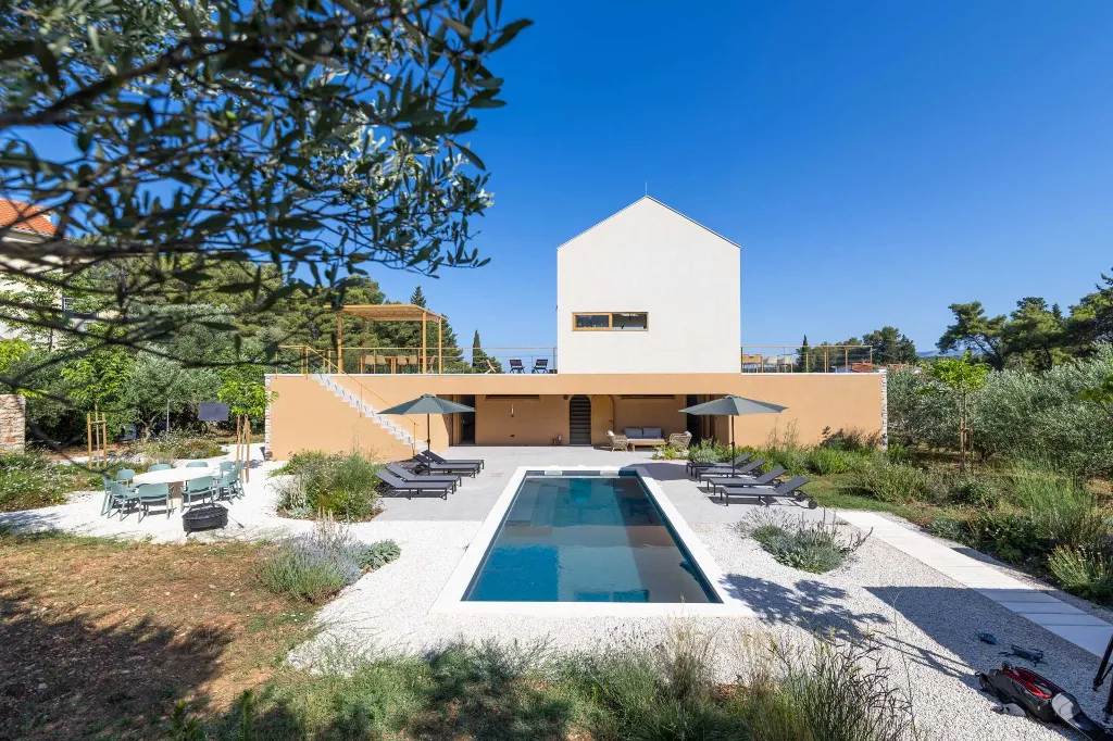 Modern Five-Bedroom Villa with Pool in Stari Grad
