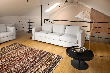 Modern Five-Bedroom Villa with Pool in Stari Grad