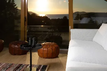 Modern Five-Bedroom Villa with Pool in Stari Grad