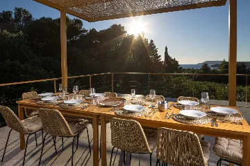 Modern Five-Bedroom Villa with Pool in Stari Grad