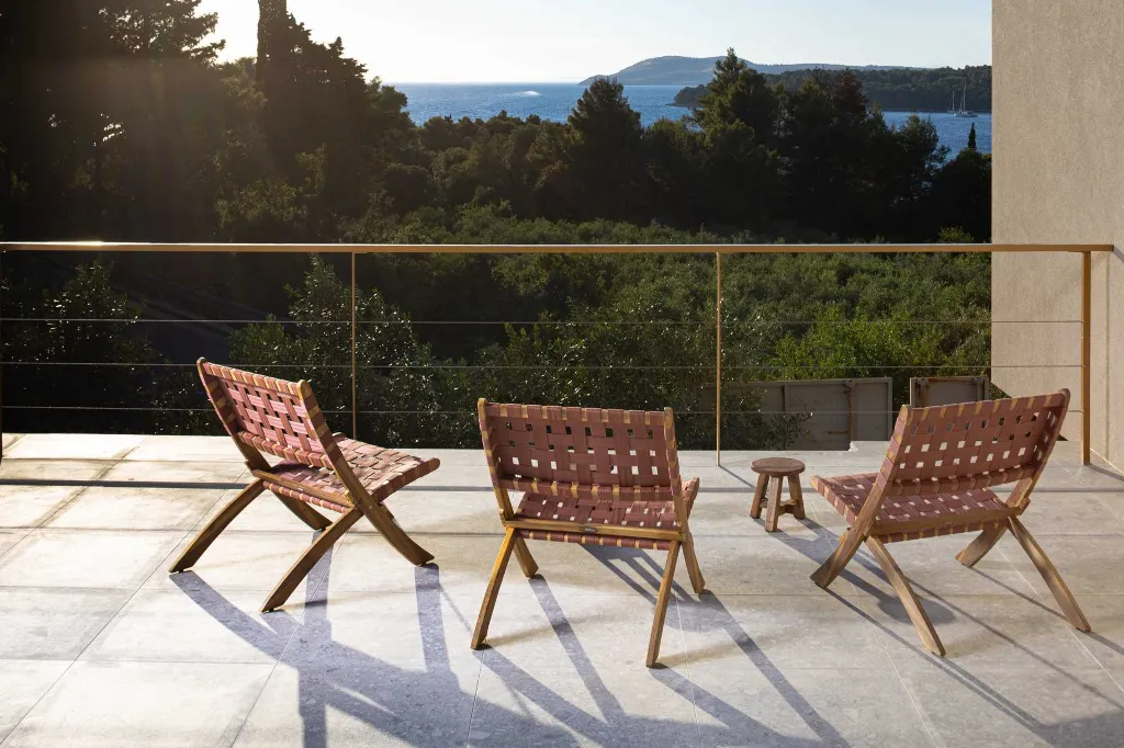 Modern Five-Bedroom Villa with Pool in Stari Grad