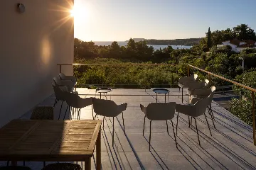 Modern Five-Bedroom Villa with Pool in Stari Grad