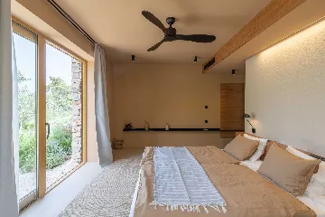 Modern Five-Bedroom Villa with Pool in Stari Grad