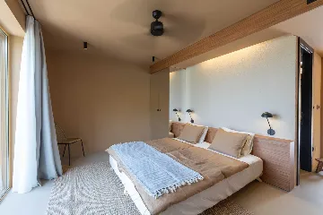 Modern Five-Bedroom Villa with Pool in Stari Grad