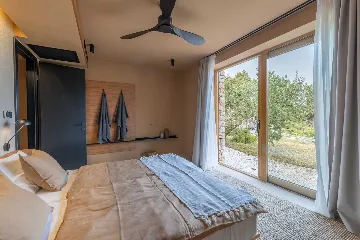 Modern Five-Bedroom Villa with Pool in Stari Grad