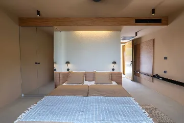 Modern Five-Bedroom Villa with Pool in Stari Grad