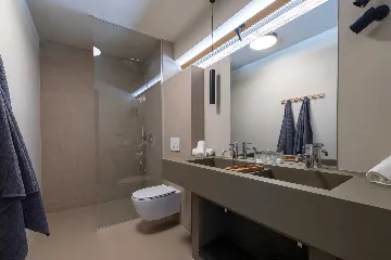 Modern Five-Bedroom Villa with Pool in Stari Grad