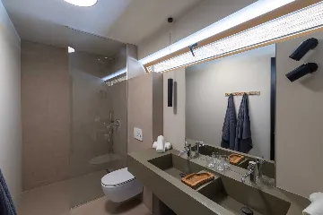 Modern Five-Bedroom Villa with Pool in Stari Grad