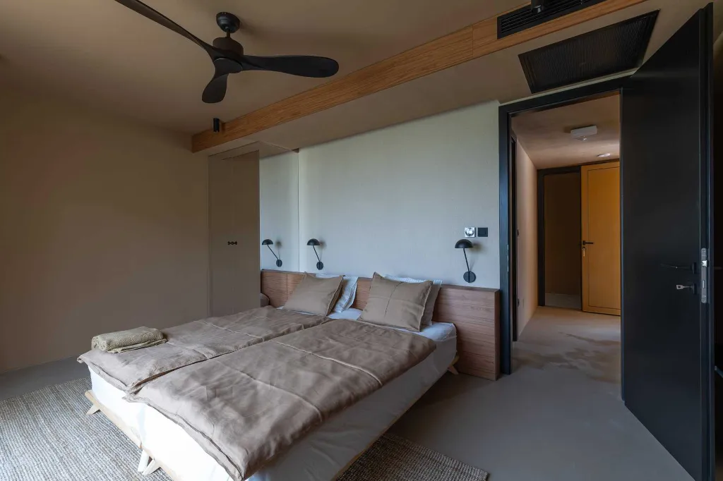Modern Five-Bedroom Villa with Pool in Stari Grad