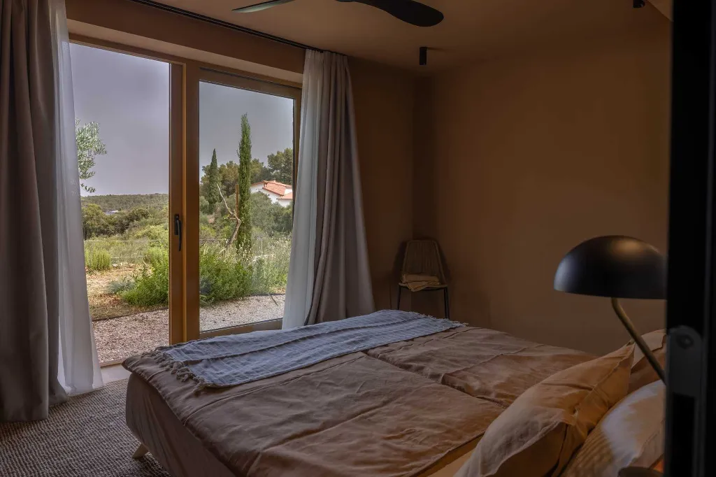 Modern Five-Bedroom Villa with Pool in Stari Grad