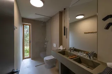 Modern Five-Bedroom Villa with Pool in Stari Grad