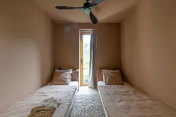 Modern Five-Bedroom Villa with Pool in Stari Grad