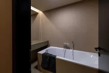 Modern Five-Bedroom Villa with Pool in Stari Grad