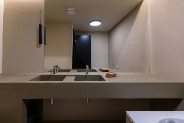 Modern Five-Bedroom Villa with Pool in Stari Grad