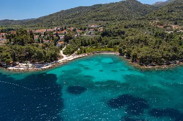 Modern Five-Bedroom Villa with Pool in Stari Grad