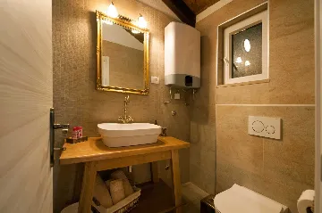 Mediterranean Stone Villa with Pool in Milna