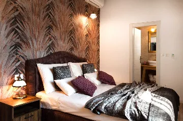 Mediterranean Stone Villa with Pool in Milna