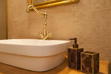 Mediterranean Stone Villa with Pool in Milna