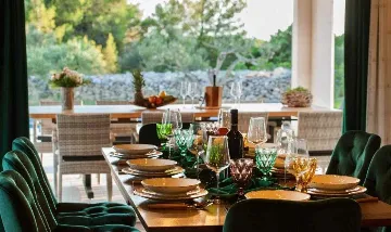 Mediterranean Stone Villa with Pool in Milna